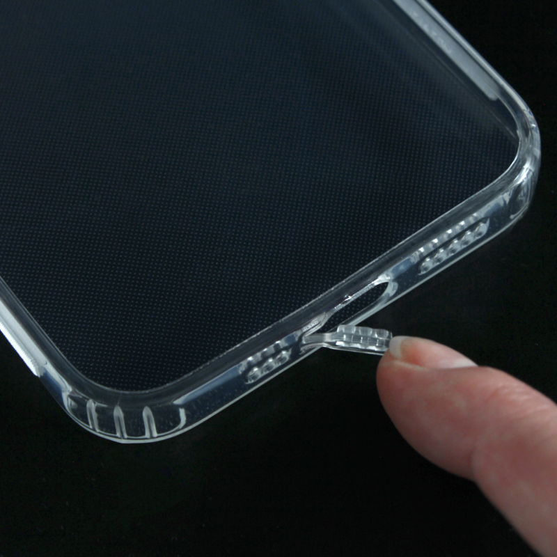Maska silikonska Ultra Thin with pluggy za iPhone 15 6.1 transparent